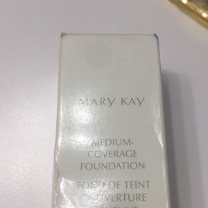 Mary Kay medium Foundation